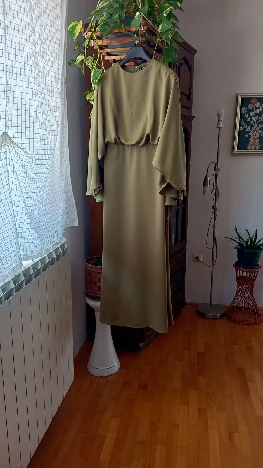 nova duga savršena haljina sa preklop puf rukavima vel.36/38