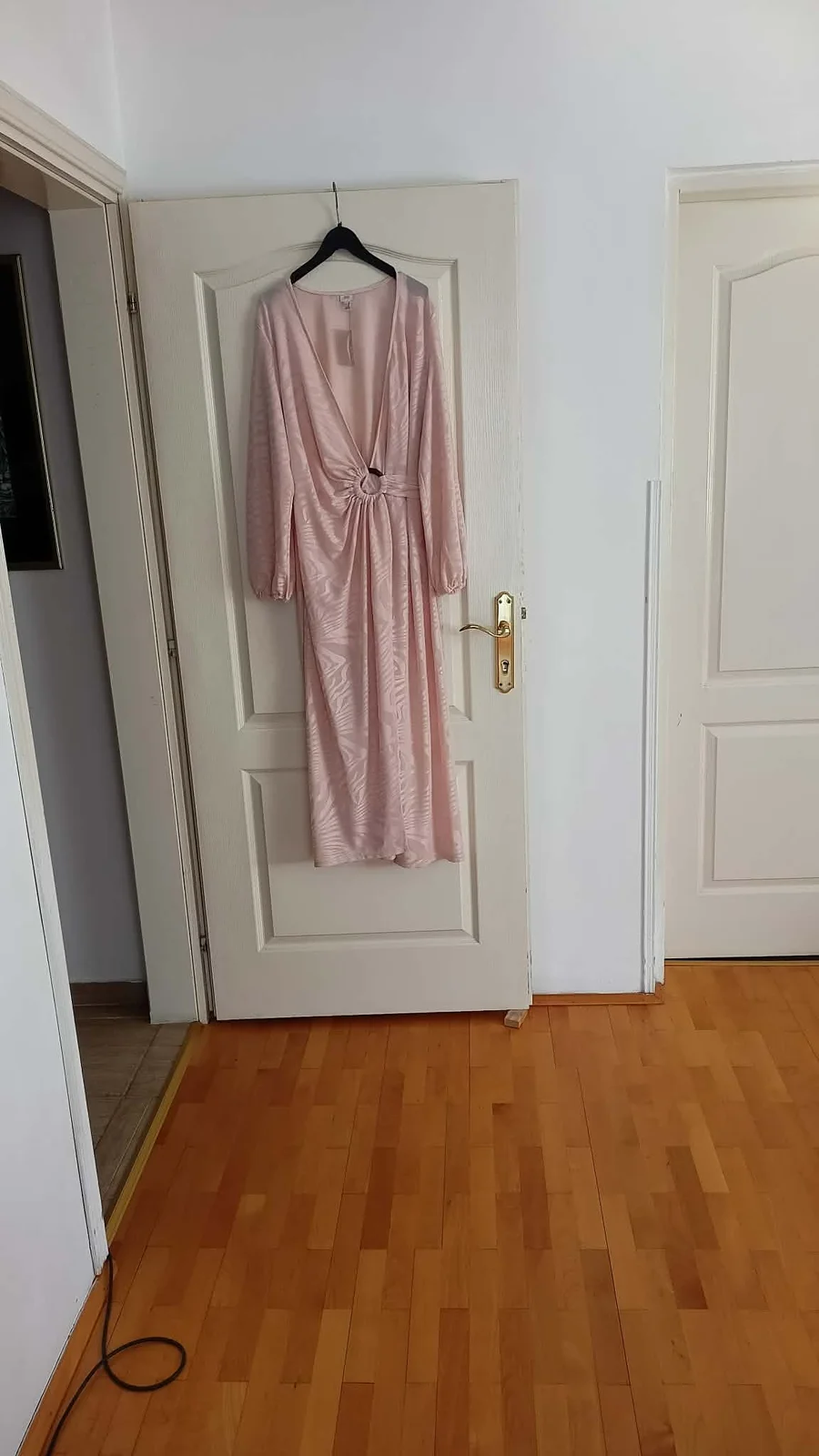 nova sa etiketom preudobna haljina brenda River Island vel.42