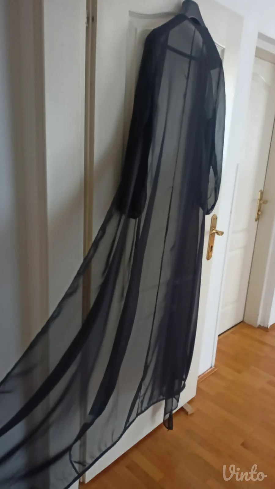 nov,provokativan ogrtač/haljina crne boje M/L