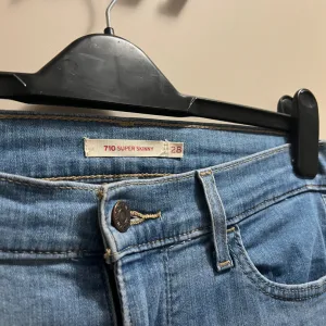 Levis 710 Super Skinny farmerke