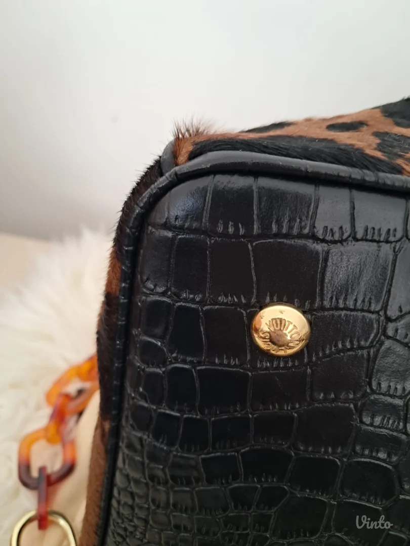 Louis vuitton kožna torba sa serijskim brojem