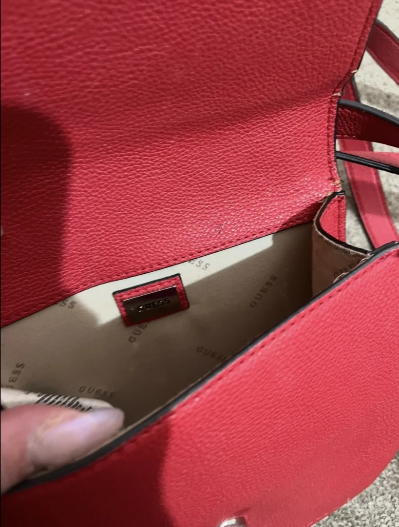 Mala Guess original crvena torbica