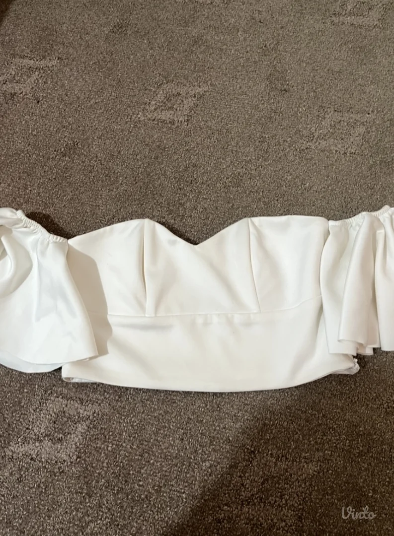 Diline beli top skroz nov