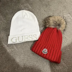 Kapice Guess i crvena sa pravim krznom