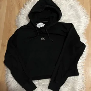 Calvin Klein original crni duks