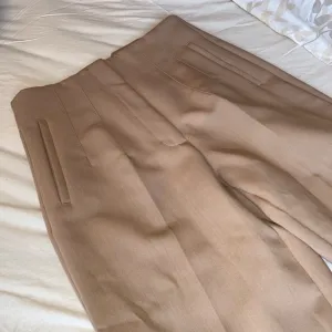 Zara basic pantalone