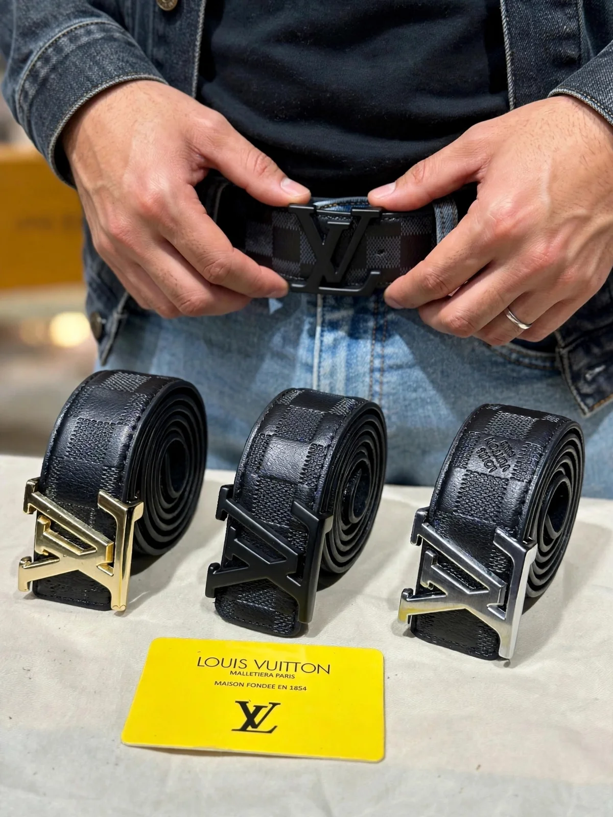 Louis Vuitton Crni Muški Kaiševi