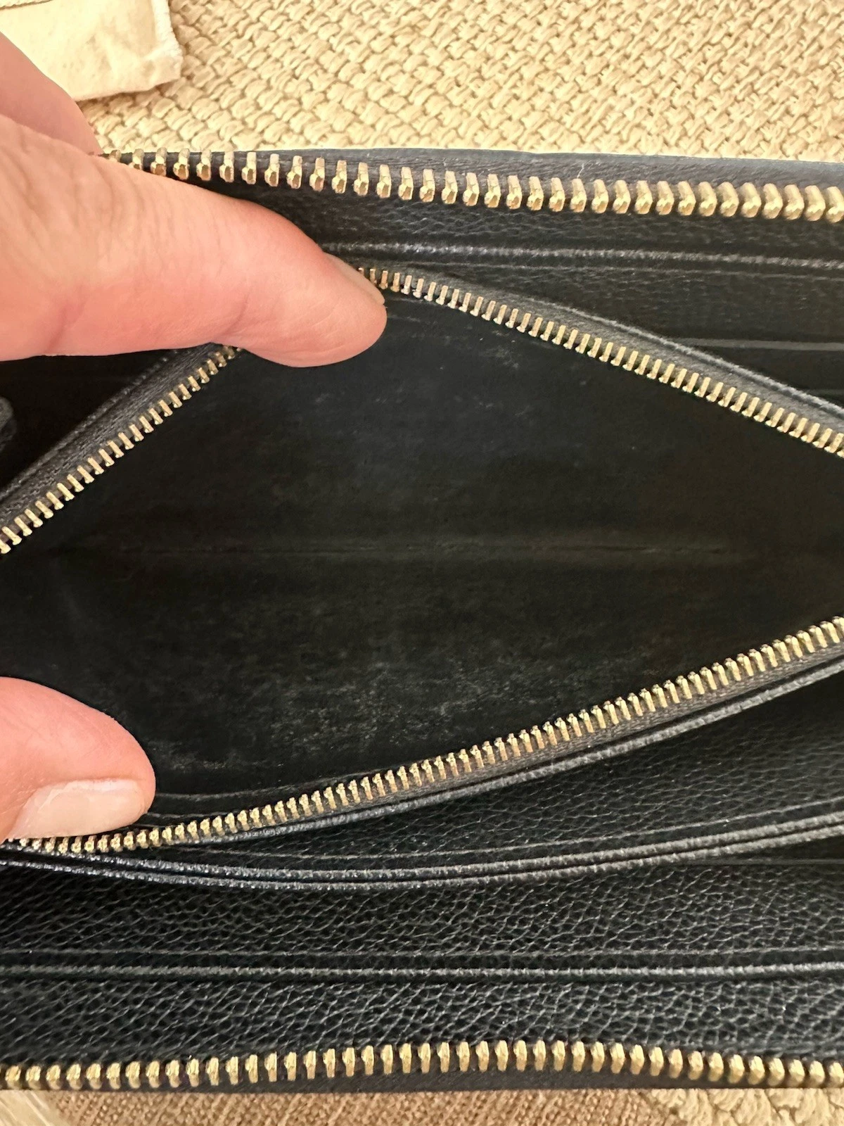 Louis Vuitton Crni Ženski Novčanik