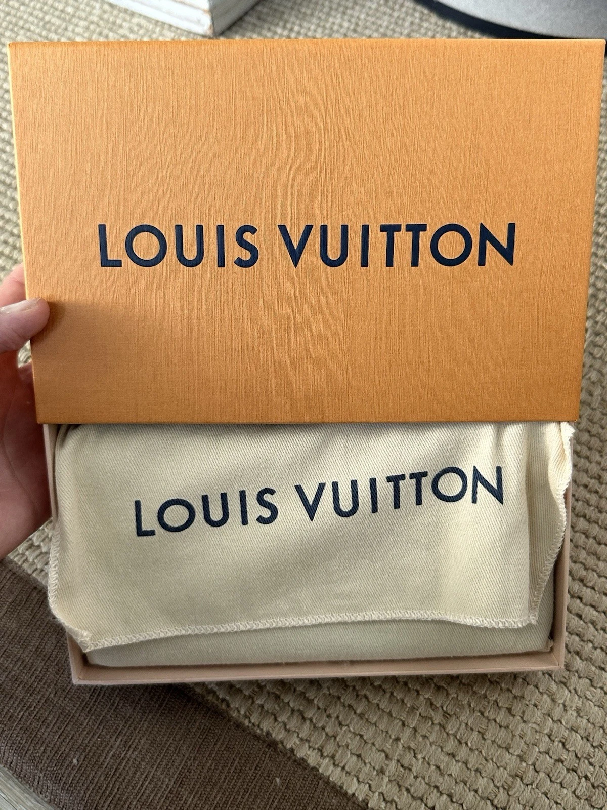 Louis Vuitton Crni Ženski Novčanik