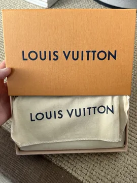 Louis Vuitton Crni Ženski Novčanik
