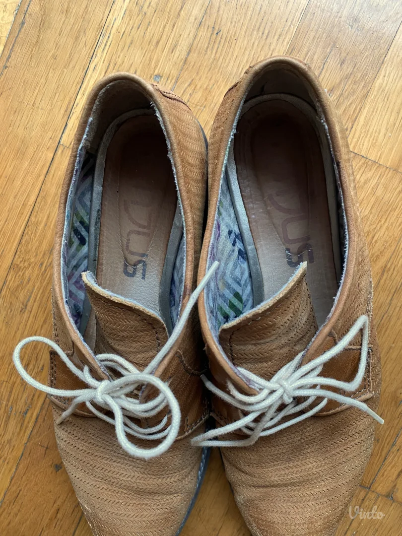 Svetlo braon ravne kozne cipele