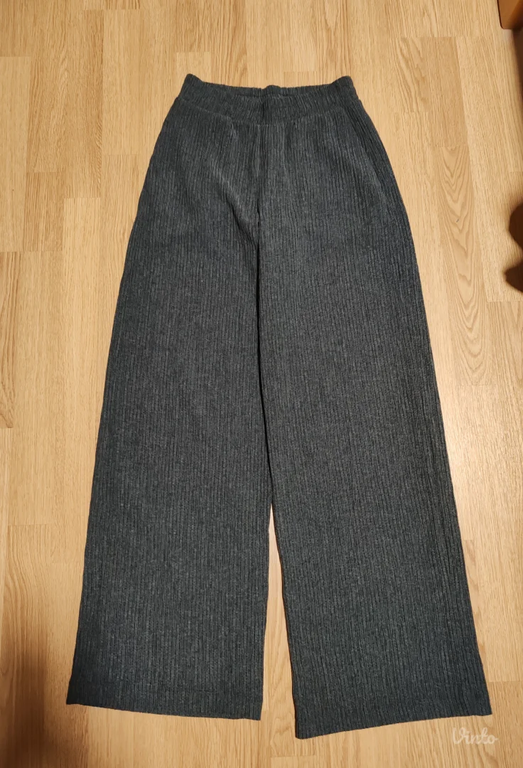 Reserved ženske pantalone