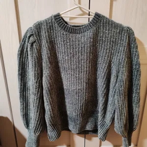 H&m ženski džemper