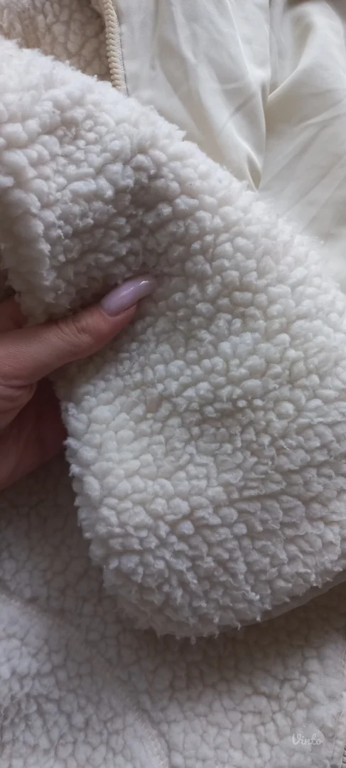 H&m ženska tedi jakna