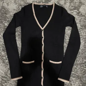 Zara-džemper S velicina