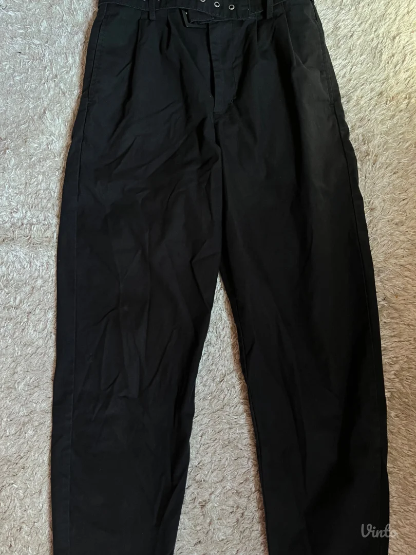 Levis crne pantalone