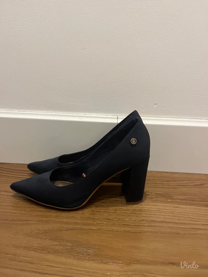 Salonke-Tommy hilfiger