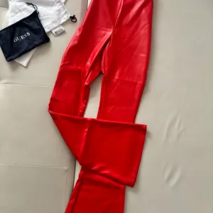 Kozne pantalone novo