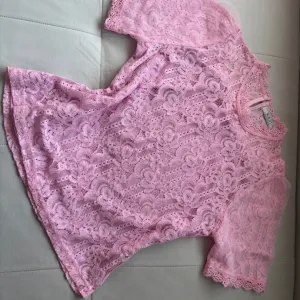 Cipkasta majica novo