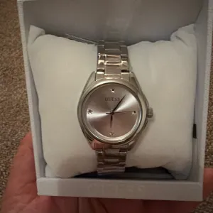 Guess sat novi original
