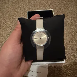 Calvin Klein Swiss Made zenski sat nov