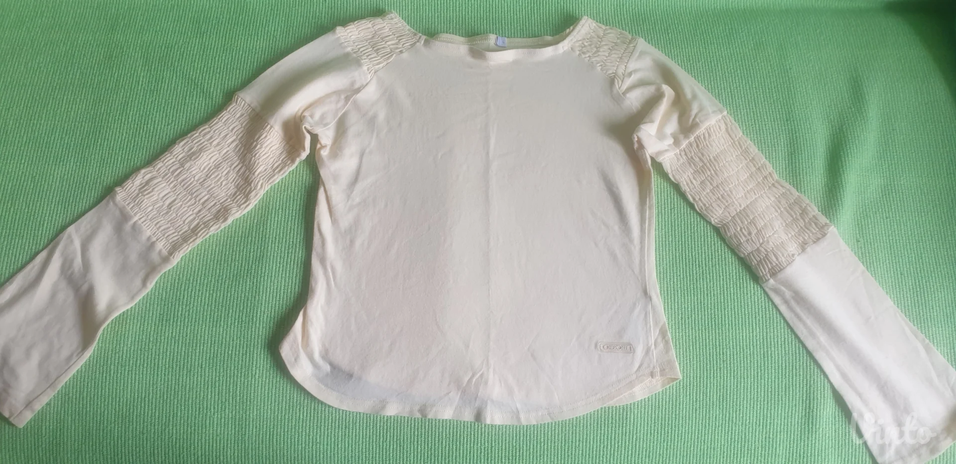 Svetlo žuta majica dug rukav