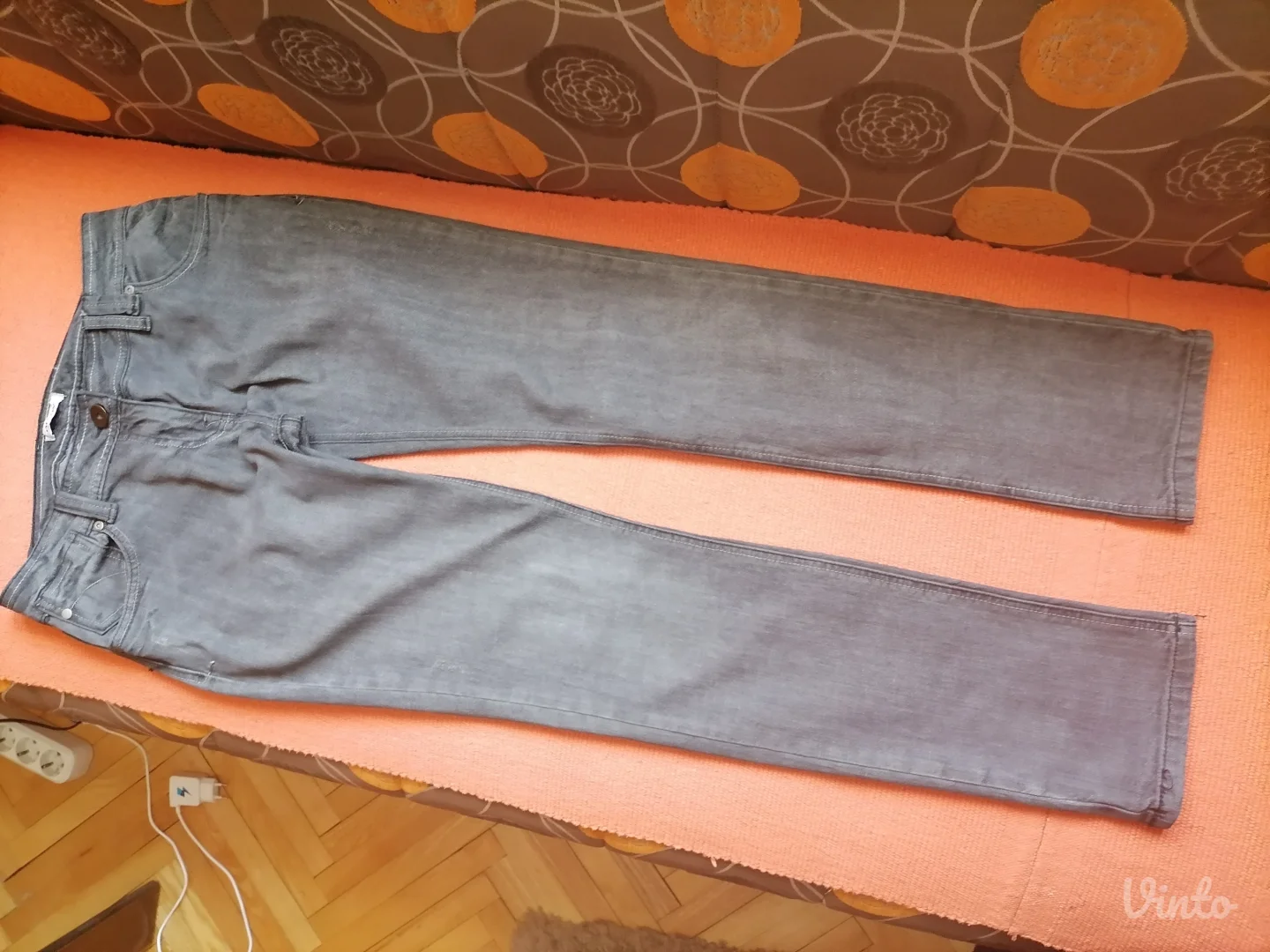 Crne farmerice Orsay 42