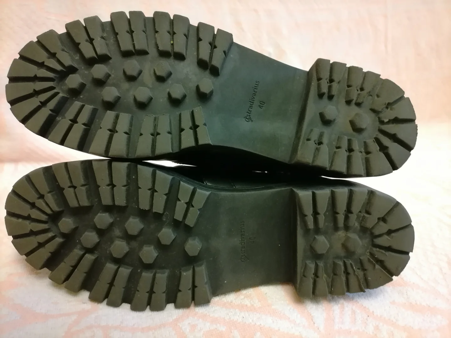 Crne čizmice Stradivarius 40