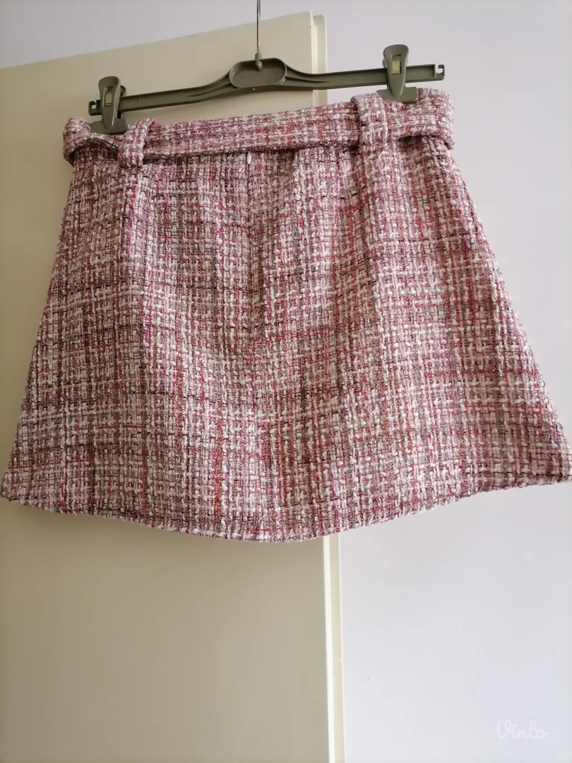 Nova mini suknjica Zara  L