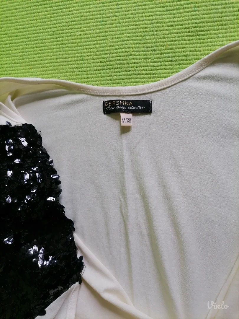 Zanimljiva majica Bershka M