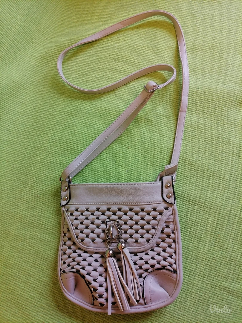 Nova mala siva tašnica