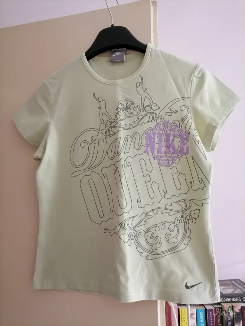 Original svetlo zelena majica Nike L