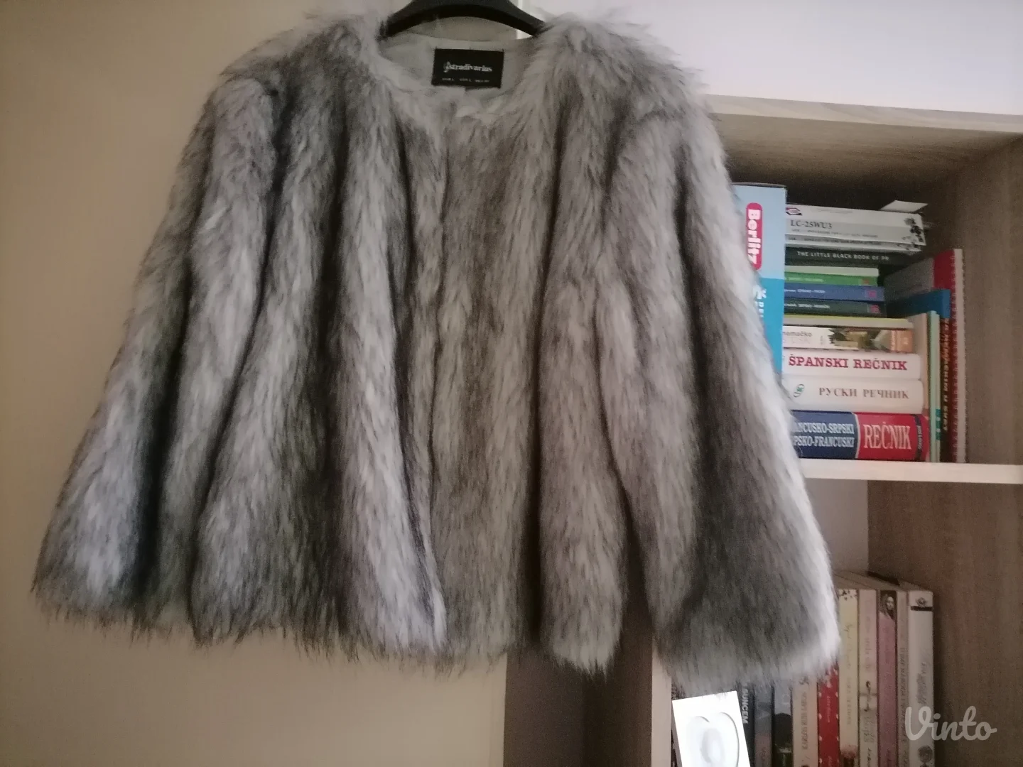 Bundica od veštačkog krzna Stradivarius  L