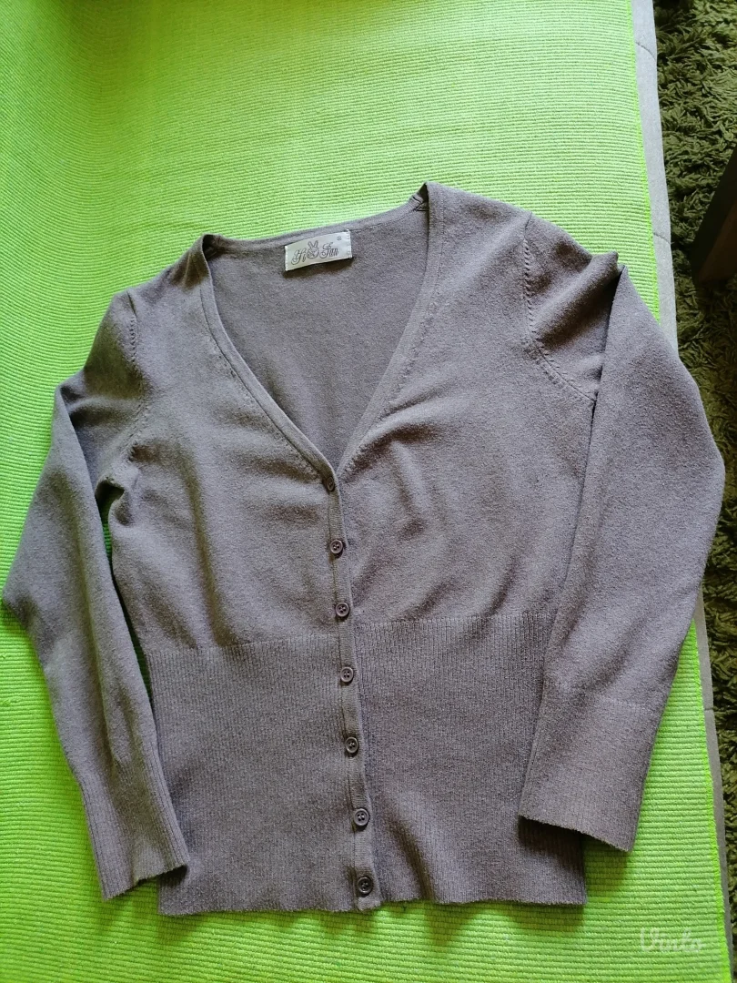 Tanji svetlo braon džermperić