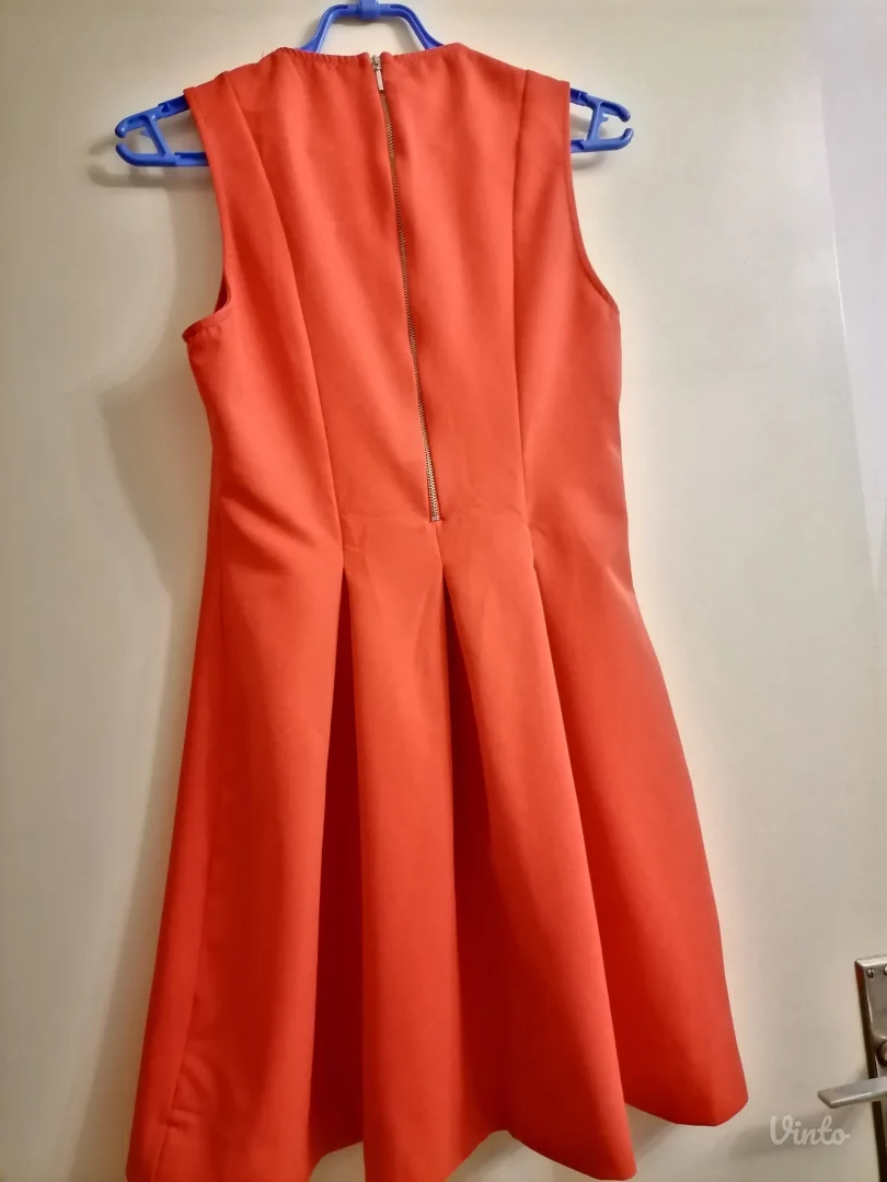 Crvena mini haljina Bershka L