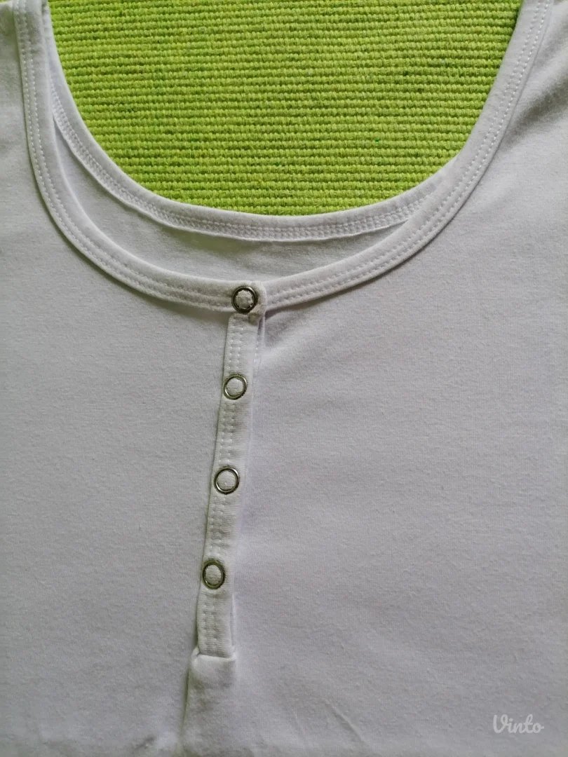 Nova bela majica na bretele