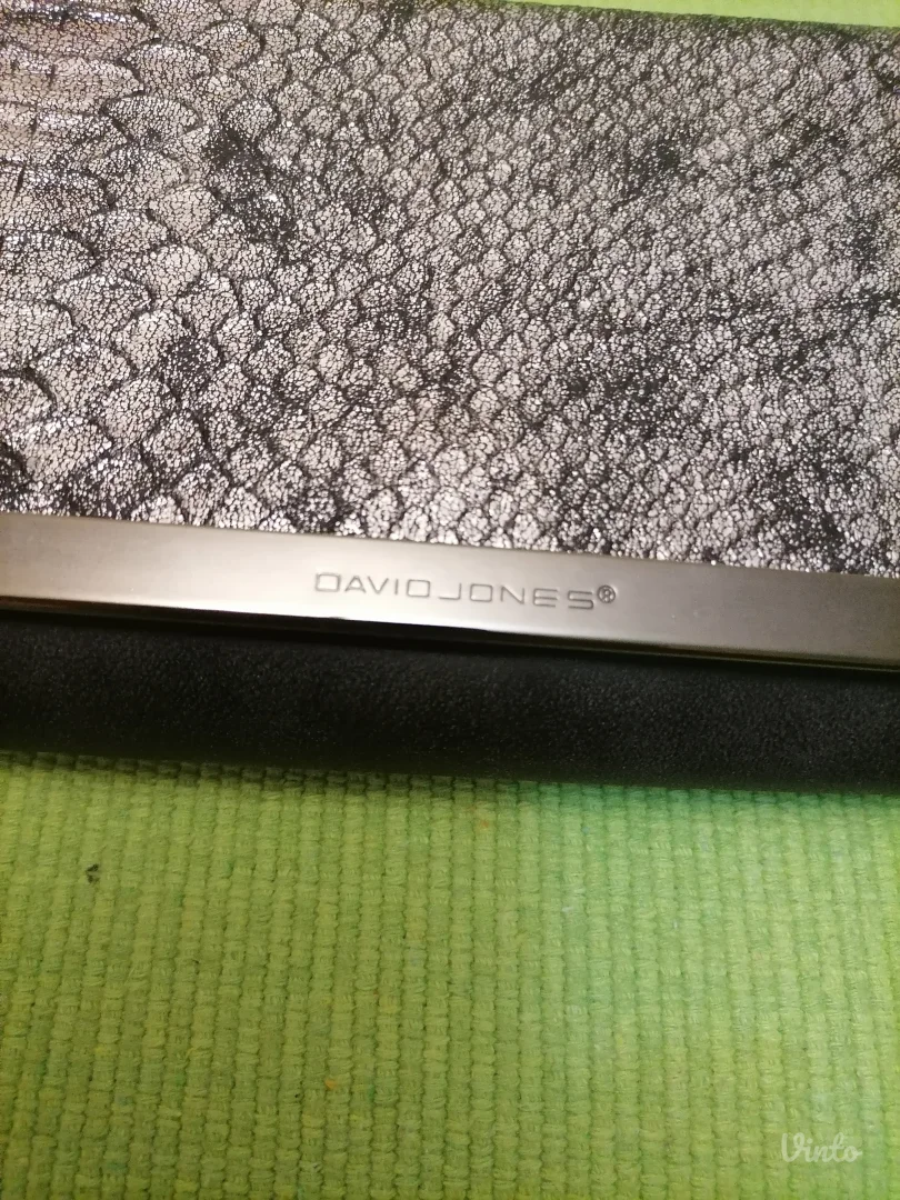 Nova tašnica DAVID JONES