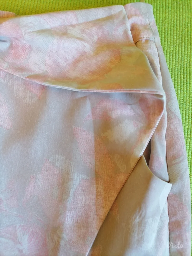 Kao nova suknjica sa mašnom H&M 40