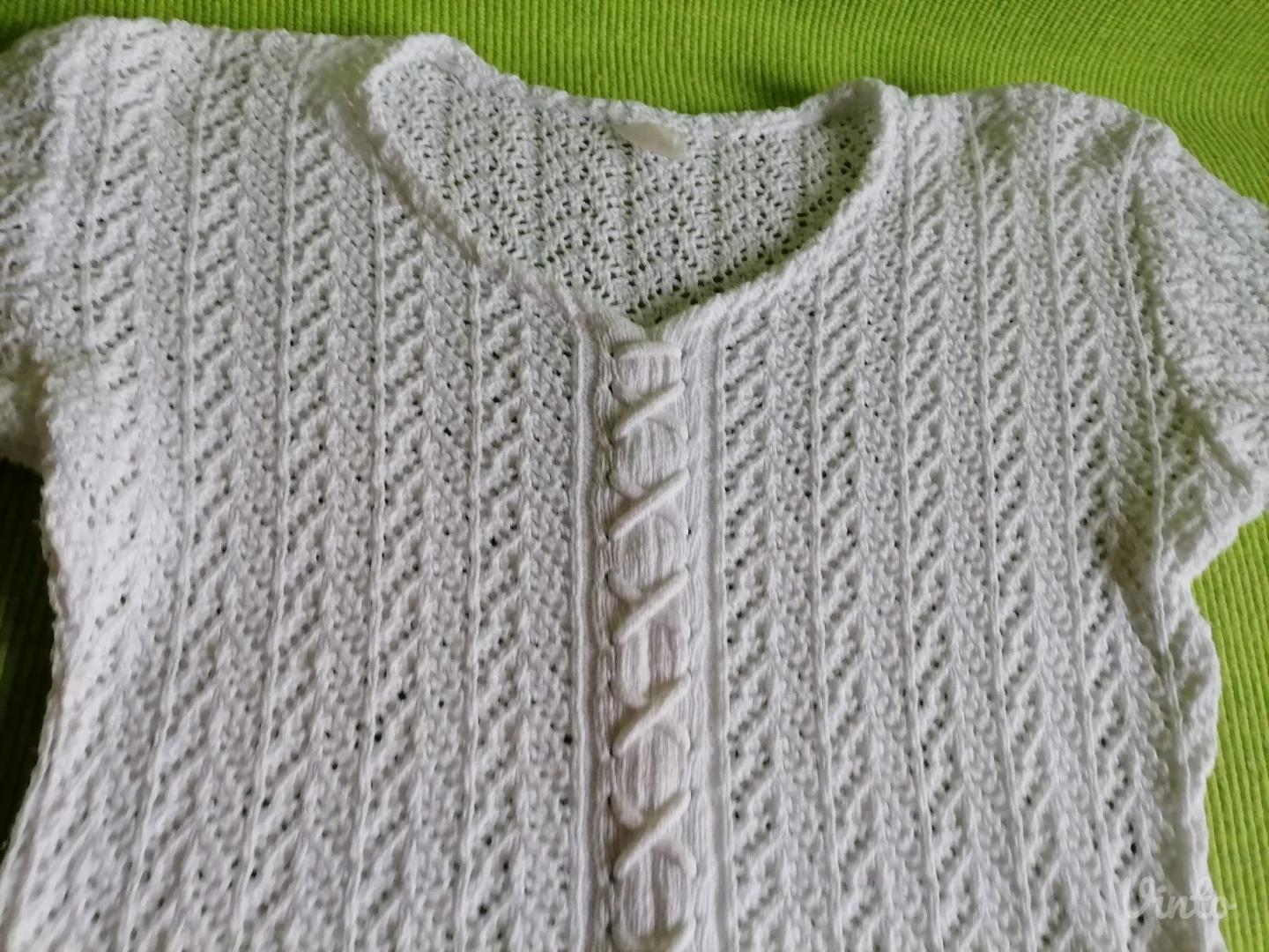 Beli pamučni džemperić S