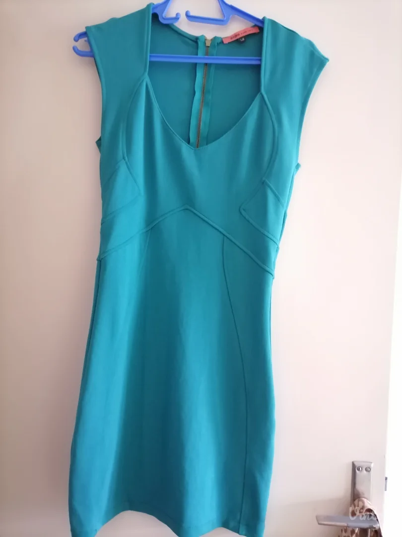 Tirkizna uska mini haljinica Bershka L