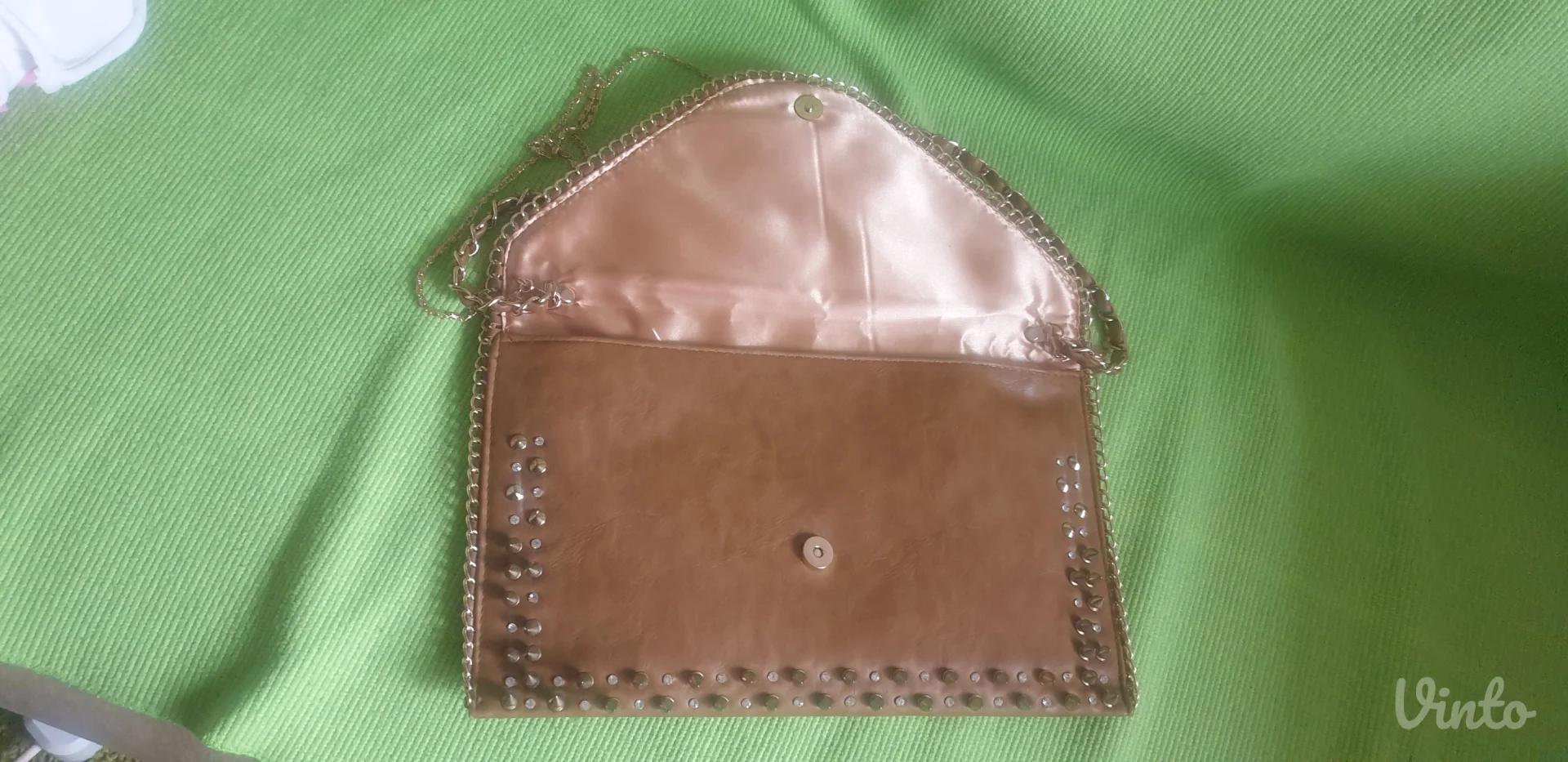 Nova pismo tašnica sa nitnama i cirkonima