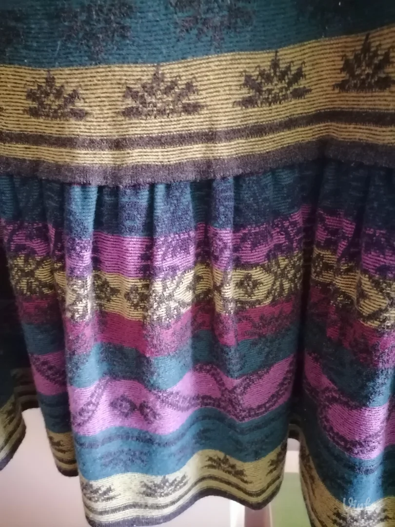 Šarena vunena suknja