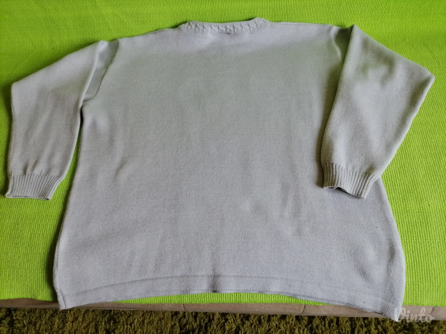 Zanimljiv sivi džemperiuć C&A