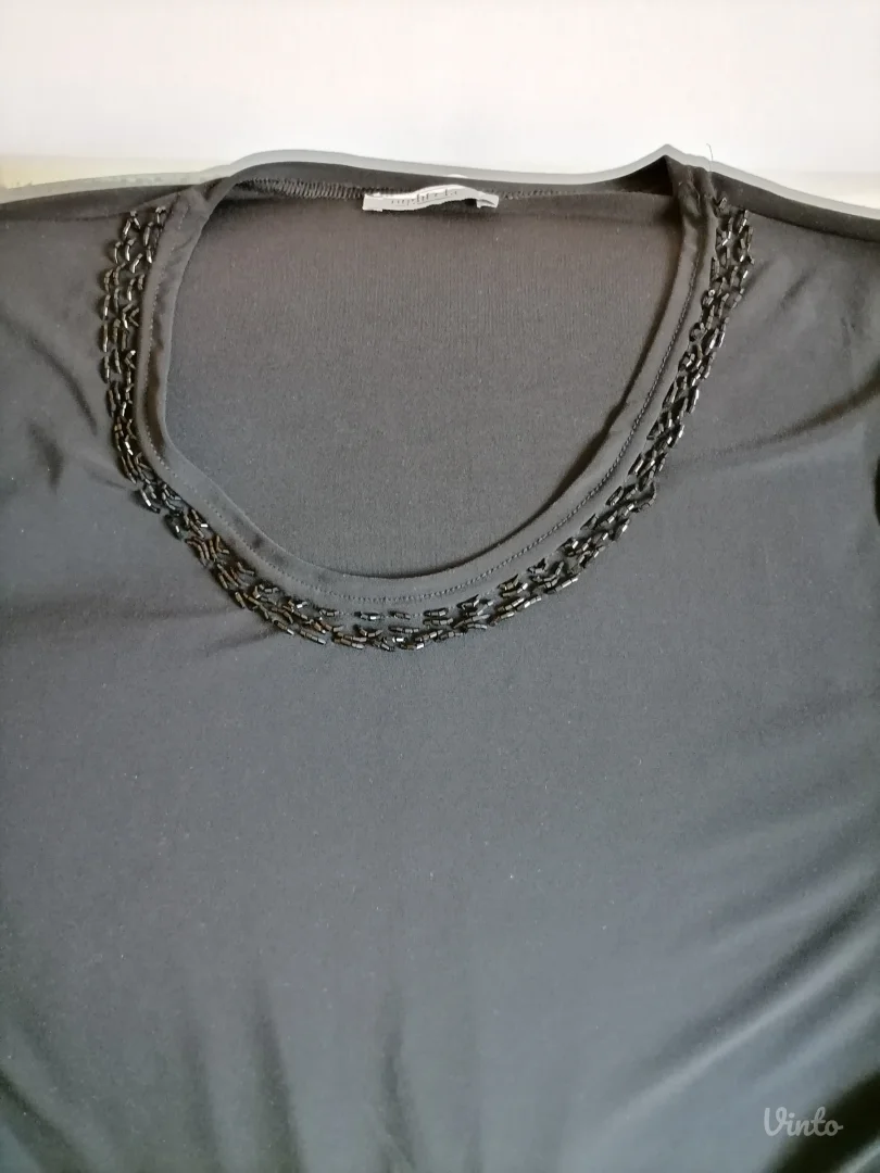 Nova svečanija crna bluza