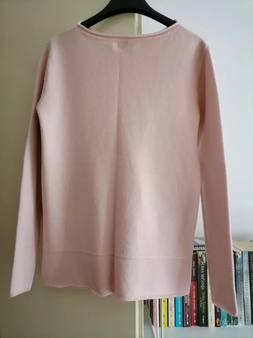 Nov roze džemperić