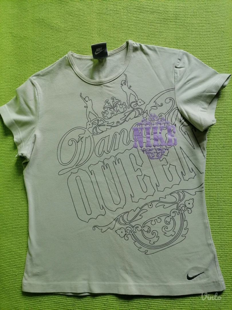 Original svetlo zelena majica Nike L