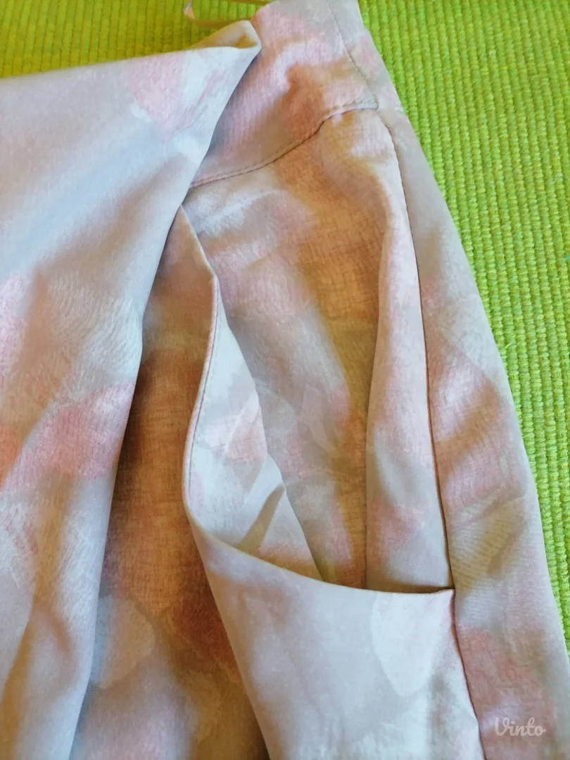 Kao nova suknjica sa mašnom H&M 40