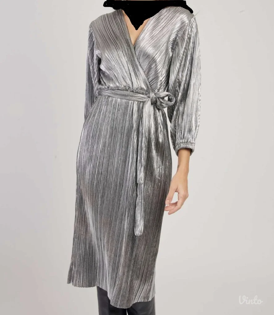 Nova srebrnasta haljina Zara  M