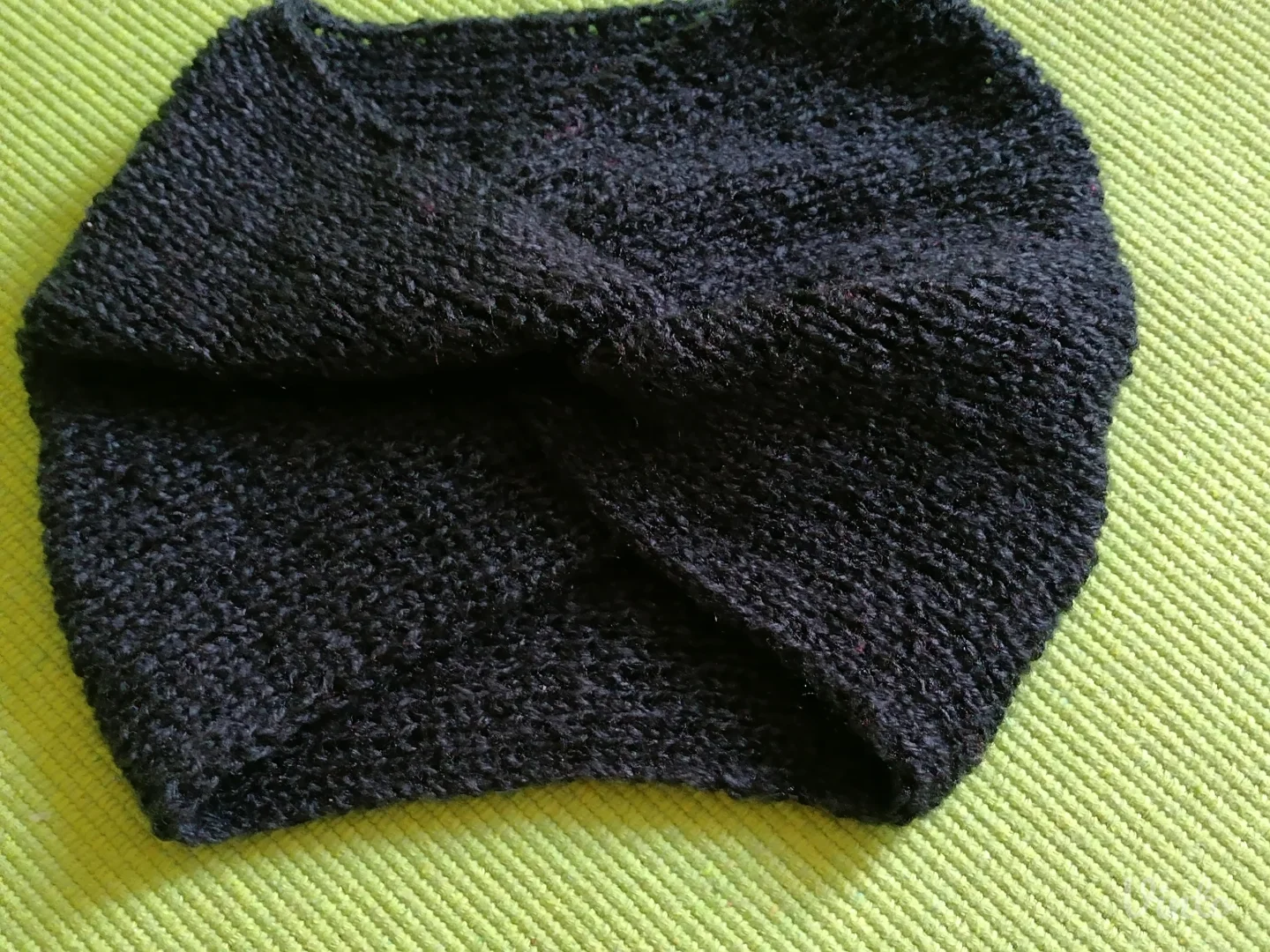 Nove ručno štrikane trake za kosu