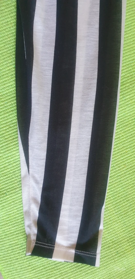 Prugasta tanja košulja H&M  S